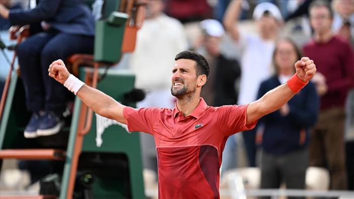 Son şampiyon Djokovic zorlansa da Fransa Açık'ta çeyrek finale çıktı