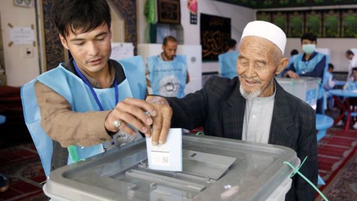 Afganistan'da halk sandık başında