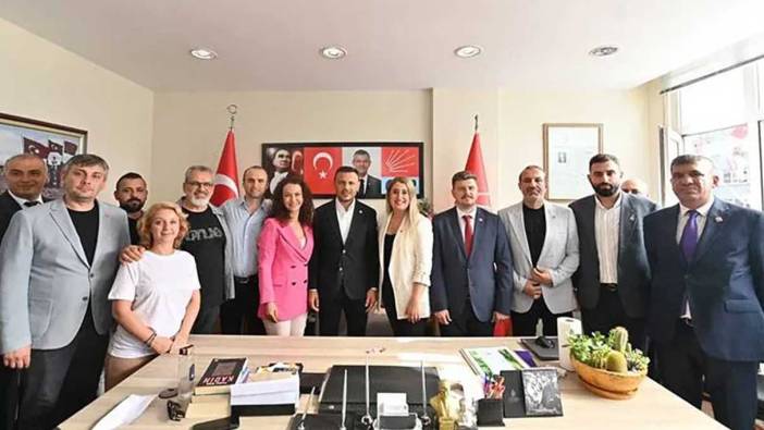 İYİ Parti'de toplu istifa! 40 kişi CHP'ye geçti
