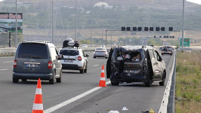 Kuzey Marmara Otoyolu'nda iki aracın çarpıştığı kazada 7 kişi yaralandı