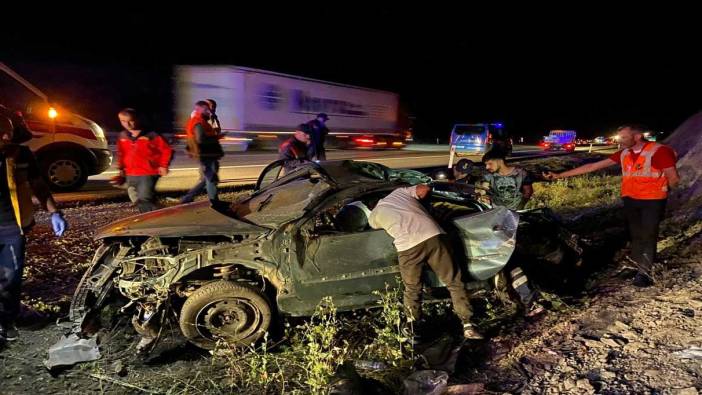 TEM Otoyolu’nda feci kaza! Defalarca takla attı. Ölü ve yaralılar var