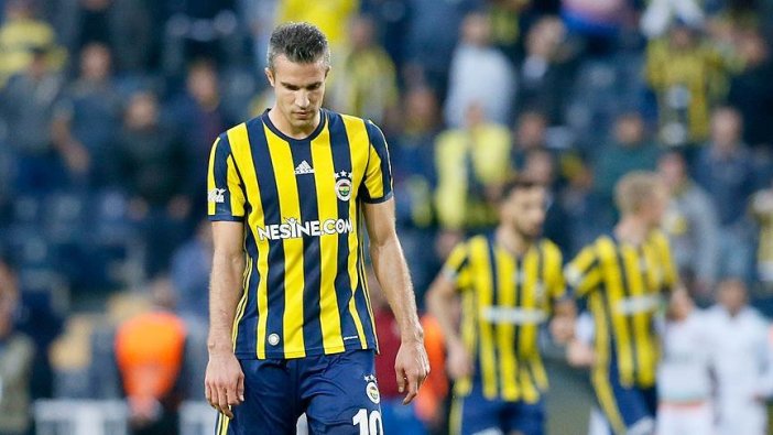 Van Persie'den Fenerbahçe'ye kötü haber