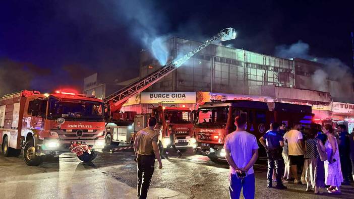 İzmir'de ambalaj dükkanında yangın