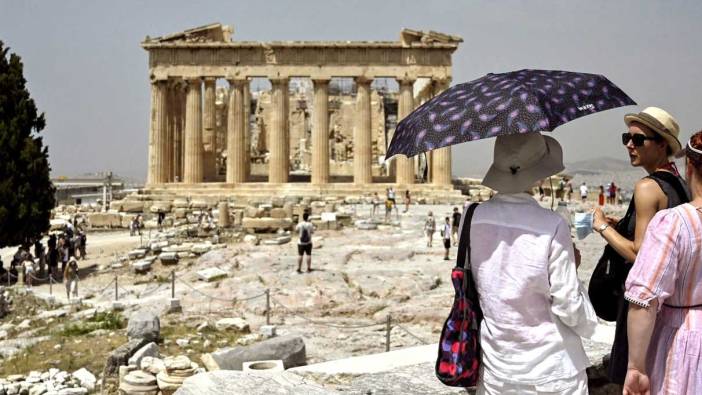 Turistler akın ediyordu. Ziyarete kapatıldı