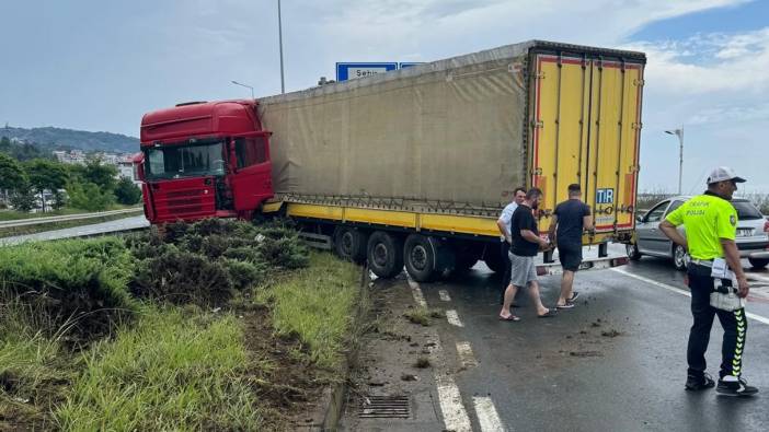 Rize'de refüje çıkan TIR'ın şoförü yaralandı