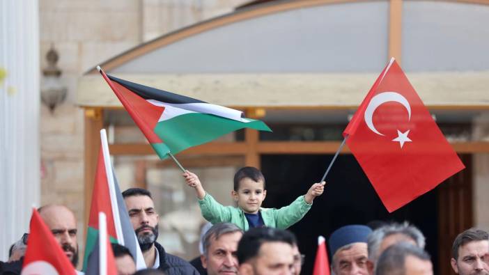 Van'da İsrail'in Gazze'ye yönelik saldırıları protesto edildi