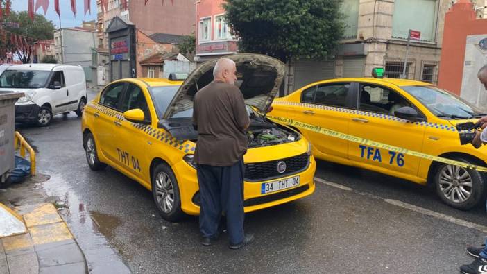 Beyoğlu'nda taksiye rastgele ateş açıldı