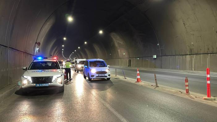 Pendik'te tüneldeki havalandırma fanının düşmesi trafik kazasına neden oldu