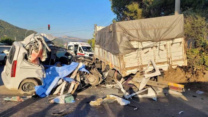 Manisa'da feci kaza! 4 kişi yaşamını yitirdi