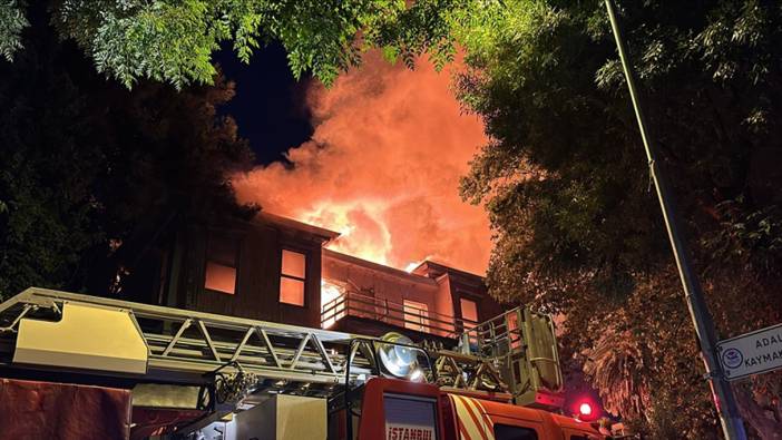 Büyükada'da metruk binada çıkan yangın söndürüldü