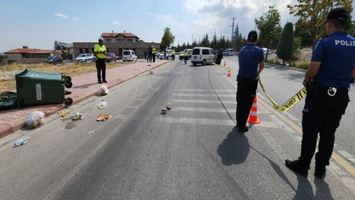 Önüne aniden kedi çıktı! Manevra yaparken kadına çarptı