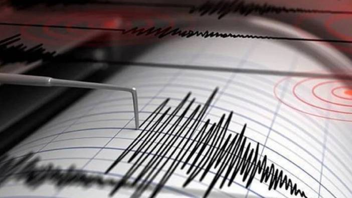 Manisa'da deprem! Çevre illerde sallandı