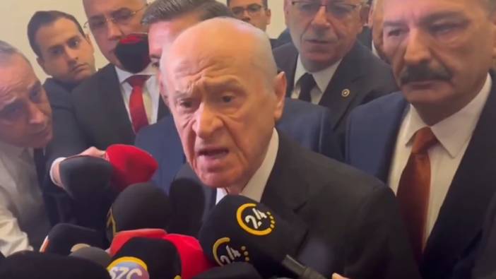 Bahçeli o soruya sinirlendi, gazeteciyi azarladı: Mesleğini bırak