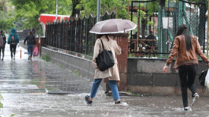 Soğuk hava dalgası geliyor! Marmara ve Ege Bölgesi'nde yağış, İç Anadolu'da kar