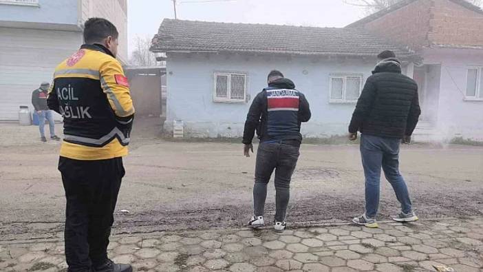 Kendisini ve çocuklarını eve kitledi! Kundaklama şüphelisi 19 saattir jandarmaya direniyor