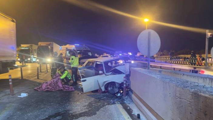 Mersin'de otoyolda feci kaza: 2 ölü 5 yaralı