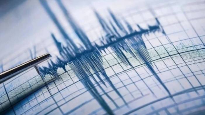 İzmir'de şiddetli deprem! AFAD büyüklüğünü açıkladı