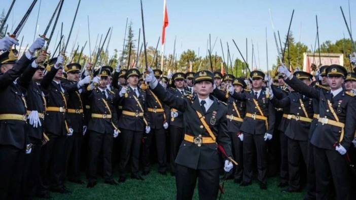 İhraç edilen teğmenlerden ilk açıklama: Beklediğimiz bir şeydi, vatan sağ olsun!