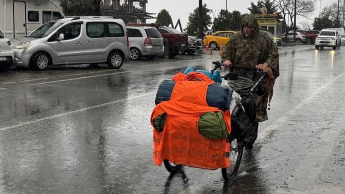 26 yıldır yürüyen İngiliz gezgin, Türkiye'ye giriş yaptı