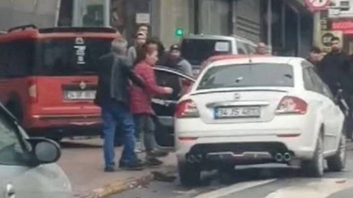 Kocasına sinirlendi: Kredi çekip aldıkları arabayı çekiçle parçaladı