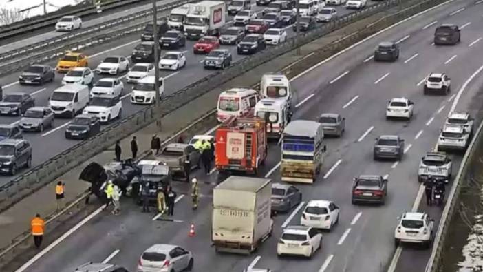 TEM otoyolunda feci zincirleme kaza: Yaralılar var