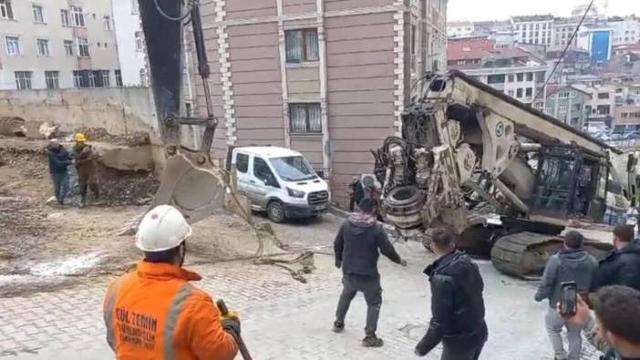 İstanbul’da korku dolu anlar: 200 tonluk makine yokuş aşağı kaydı