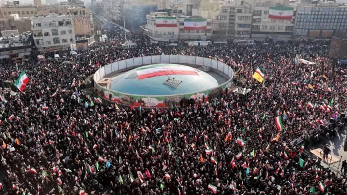 İran'dan hayatını kaybedenlere ilişkin ilk resmi açıklama: Bu bir darbe girişimiydi