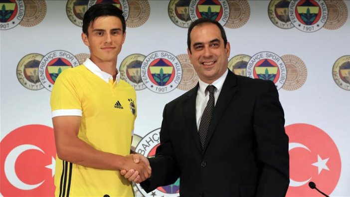 Fenerbahçe'de Eljif Elmas imzayı attı