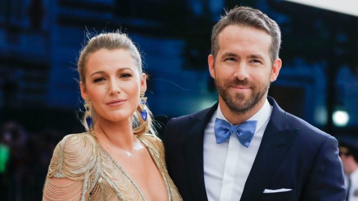 Ryan Reynolds bebeğiyle ilk fotoğrafını paylaştı