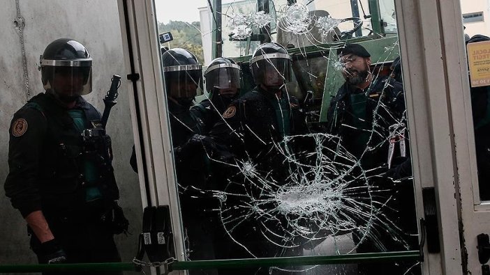 Katalonya'da referandum gerginliği