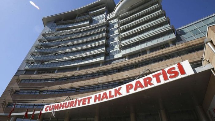 CHP'den '30 dakika yürüyor, 30 sayfa okuyorum' kampanyası