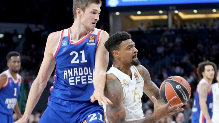 Anadolu Efes'ten müthiş galibiyet!