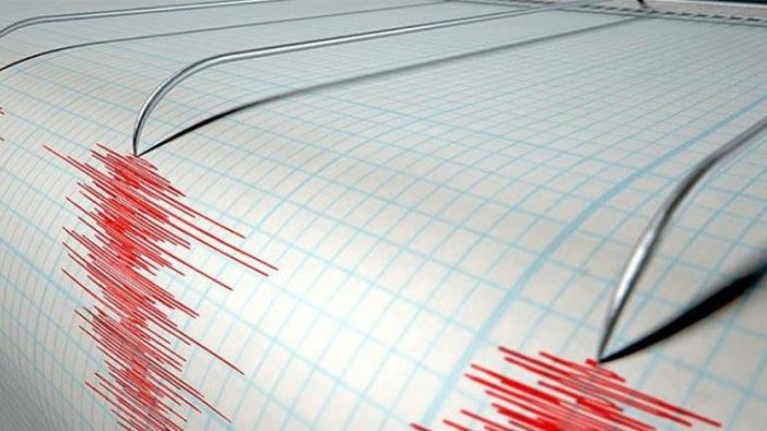 Endonezya'da deprem! Tsunami uyarısı yapıldı