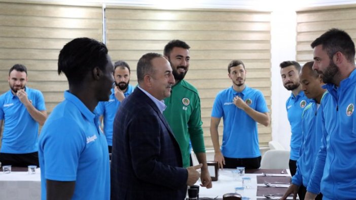 Bakan Çavuşoğlu'ndan Aytemiz Alanyaspor'a ziyaret