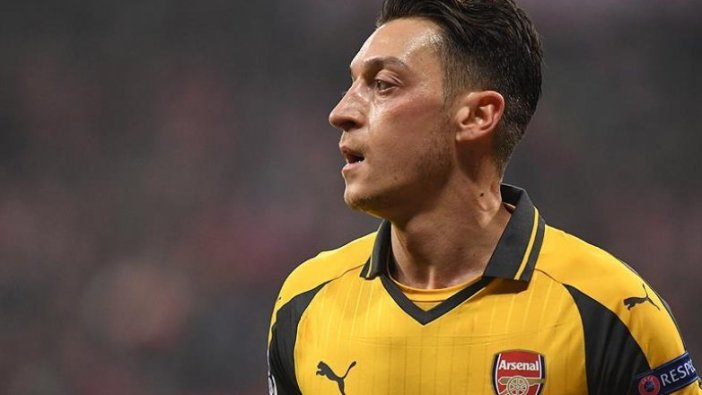 Wenger, Mesut Özil'in risk almasını istiyor