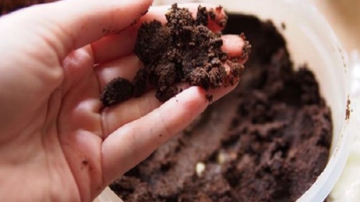 Kahveli vücut peelingi nasıl yapılır?