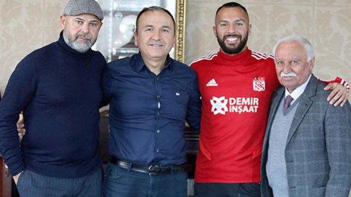 Sivasspor, Yasin Öztekin'le imzaladı