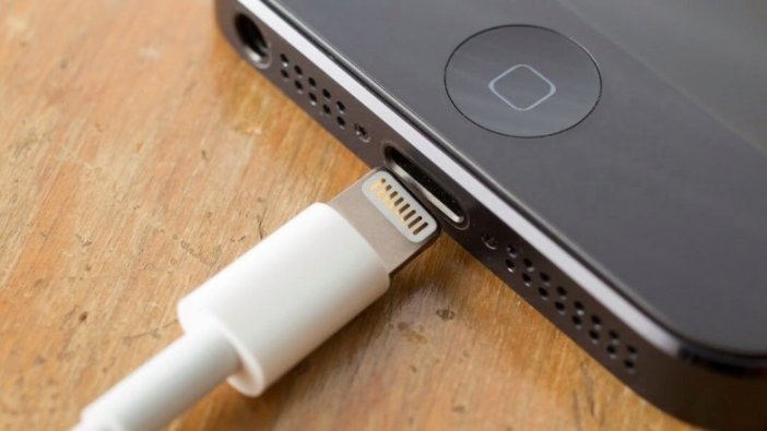 Apple'ı iPhone'lar için USB Type-C kullanmaya zorlayabilir