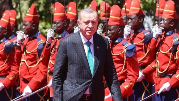 Erdoğan Senegal'de resmi törenle karşılandı