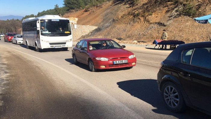 Uludağ yolunda 10 kilometrelik araç kuyruğu