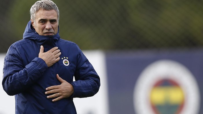 Fenerbahçe Teknik Direktörü Ersun Yanal değişikliğe gidiyor