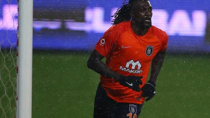 Adebayor yıllara meydan okuyor