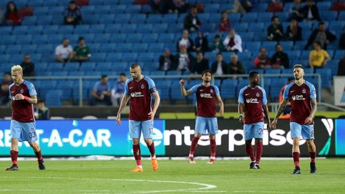 Trabzonspor sahasında yıkıldı