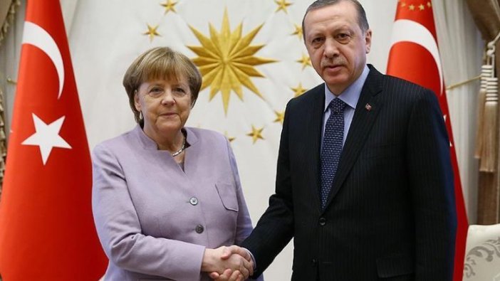 Merkel, Erdoğan'ı Berlin'e davet etti