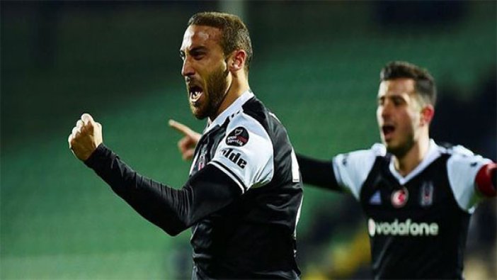 Cenk Tosun yıldızları geride bıraktı