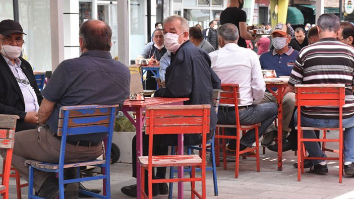 Normalleşme başladı, sosyal mesafe unutuldu