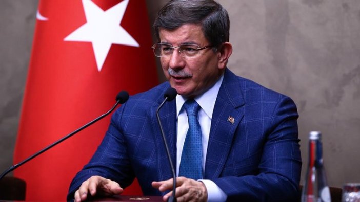 Davutoğlu'ndan iktidara sert sözler