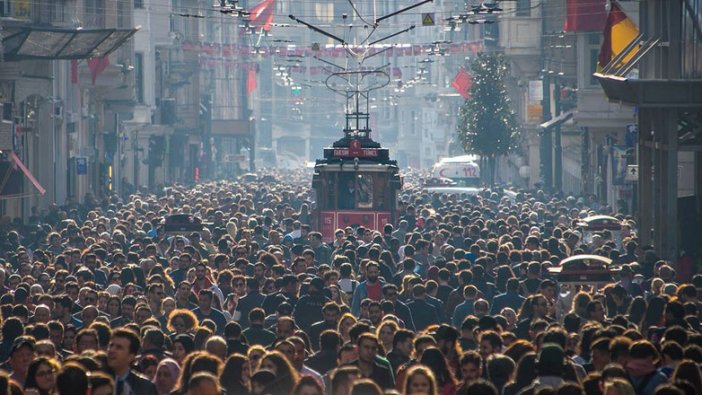 Ünlü anketçiden çarpıcı açıklama: Her 5 kişiden biri...