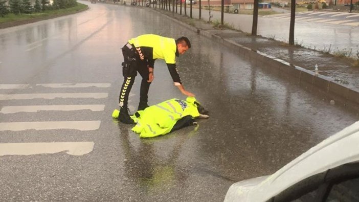 Türk polisi budur! Helal olsun sana...