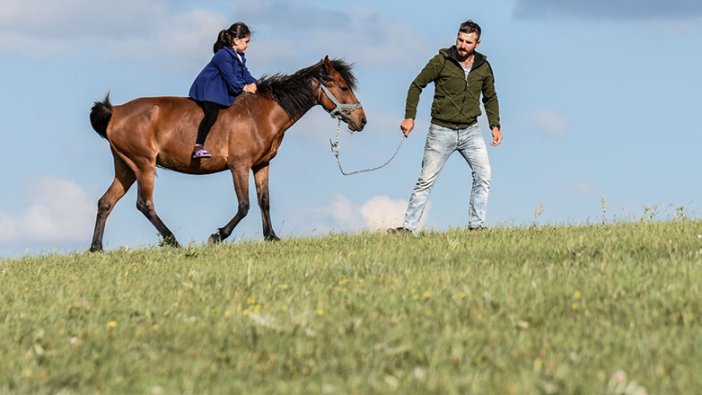 Köylülerin yayla mesaisinde renkli görüntüler